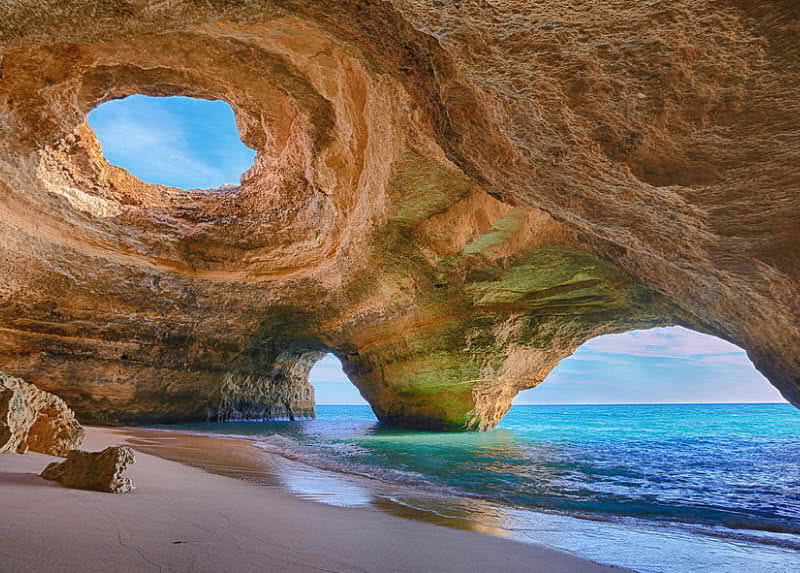 Cueva del Algarve, Portugal